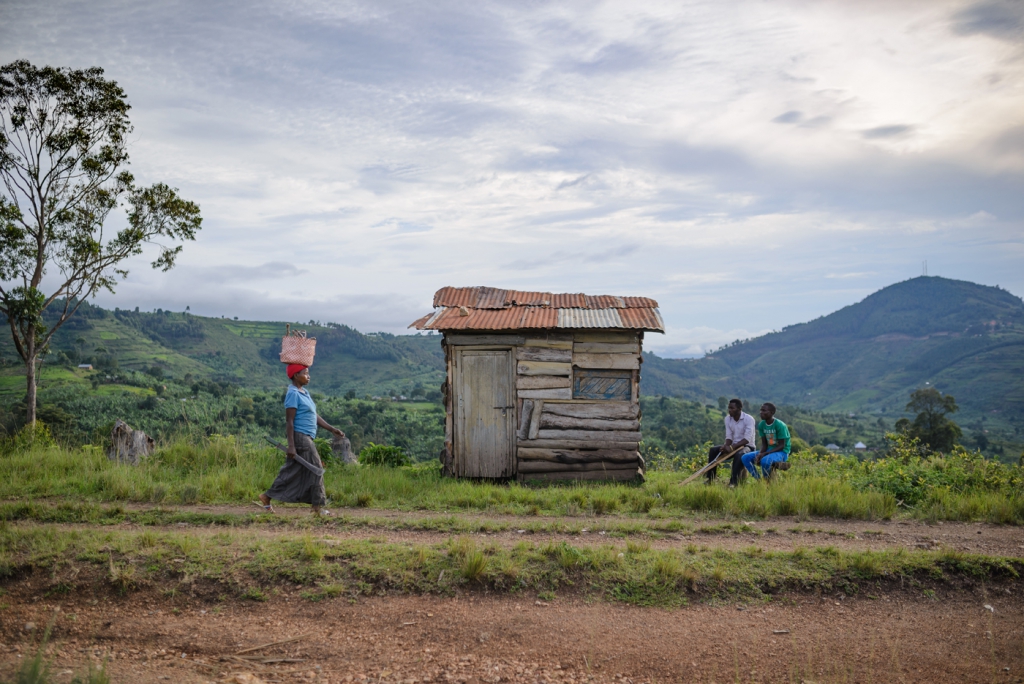 Kanungu's high altitudes and a tropical climate provide the perfect conditions for coffee production. The demand for this coffee remains Strong and if well managed, it should provide many with employment opportunities. © Jjumba Martin/Farm Africa