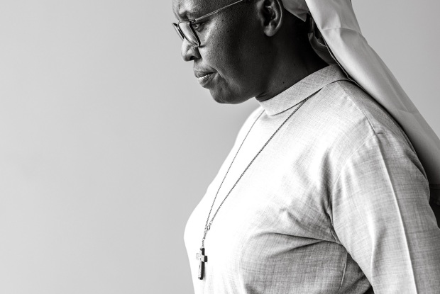 Dr. Priscilla Busingye, a consecrated nun with the Catholic Banyatereza Sisters of Uganda, is the first woman and first African physician to win the Gerson L’Chaim Prize. Dr. Priscilla was born and raised in an impoverished Ugandan village with no attending nurse or doctor, no medical equipment, and no electricity. The training and support she later received from the Banyatereza Sisters inspired her to devote her life to serving the poor. Sister Priscilla is now one of only a handful of such specialists in all of Uganda, and a rare resource for the rural communities she serves. Her motivation comes from the joy of preventing maternal deaths and birth injuries through the excellent care she and her team provide. She is also an accomplished fistula (birth injury) surgeon, serves as the head of the Association of Obstetricians and Gynecologists of Uganda. (2022)
