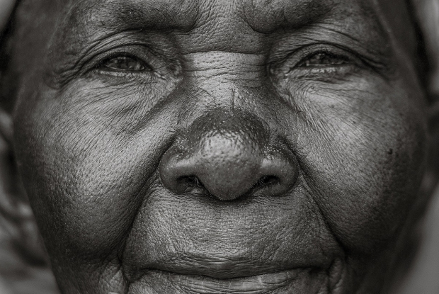 Random portrait with a lady in Naguru, Kampala 2015