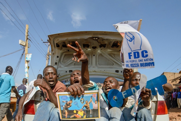 03_Kizza-Besigye-FDC-2016-campaigns