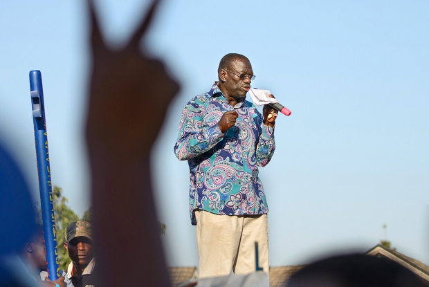 05_Kizza-Besigye-FDC-2016-campaigns