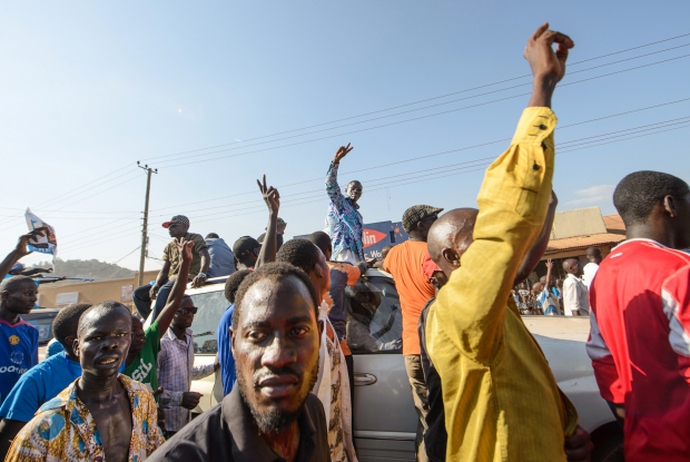 08_Kizza-Besigye-FDC-2016-campaigns