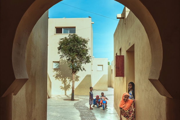 Medina-inspired exterior architecture of SOS Children&rsquo;s Village Tadjourah, Djibouti, designed for shade and natural ventilation.