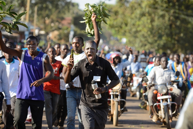 11_Kizza-Besigye-FDC-2016-campaigns