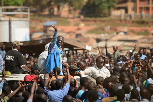 12_Kizza-Besigye-FDC-2016-campaigns