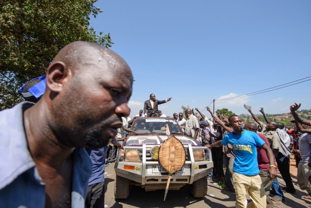 18_Kizza-Besigye-FDC-2016-campaigns